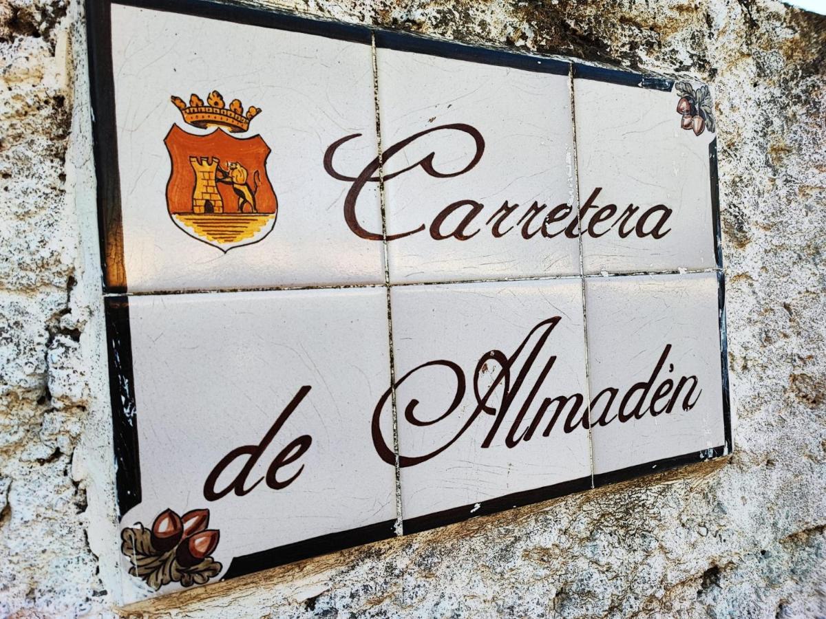 Casa Almaden 1 Guest House Castilblanco de los Arroyos Exterior photo
